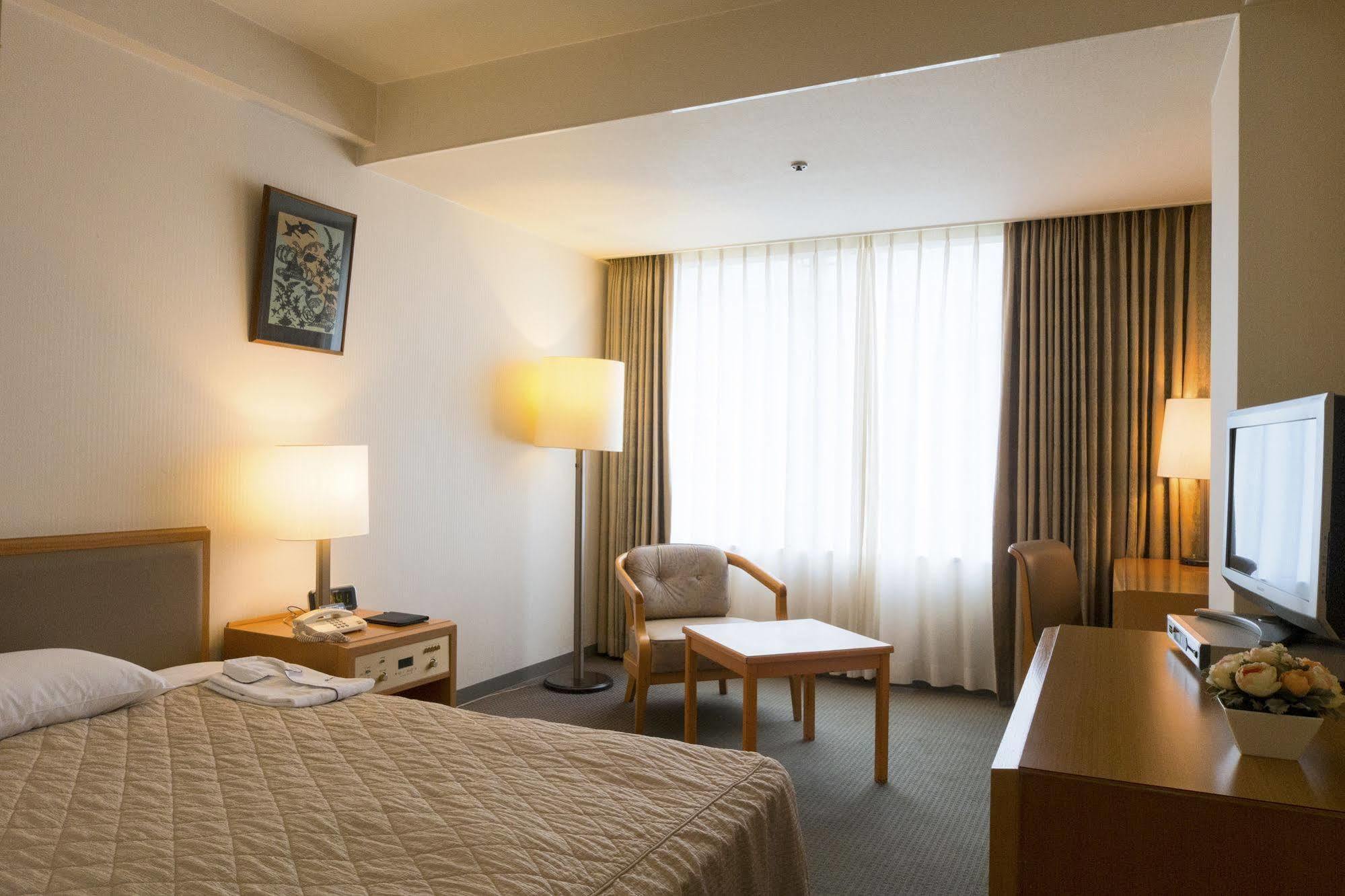 Orion Hotel Naha Extérieur photo