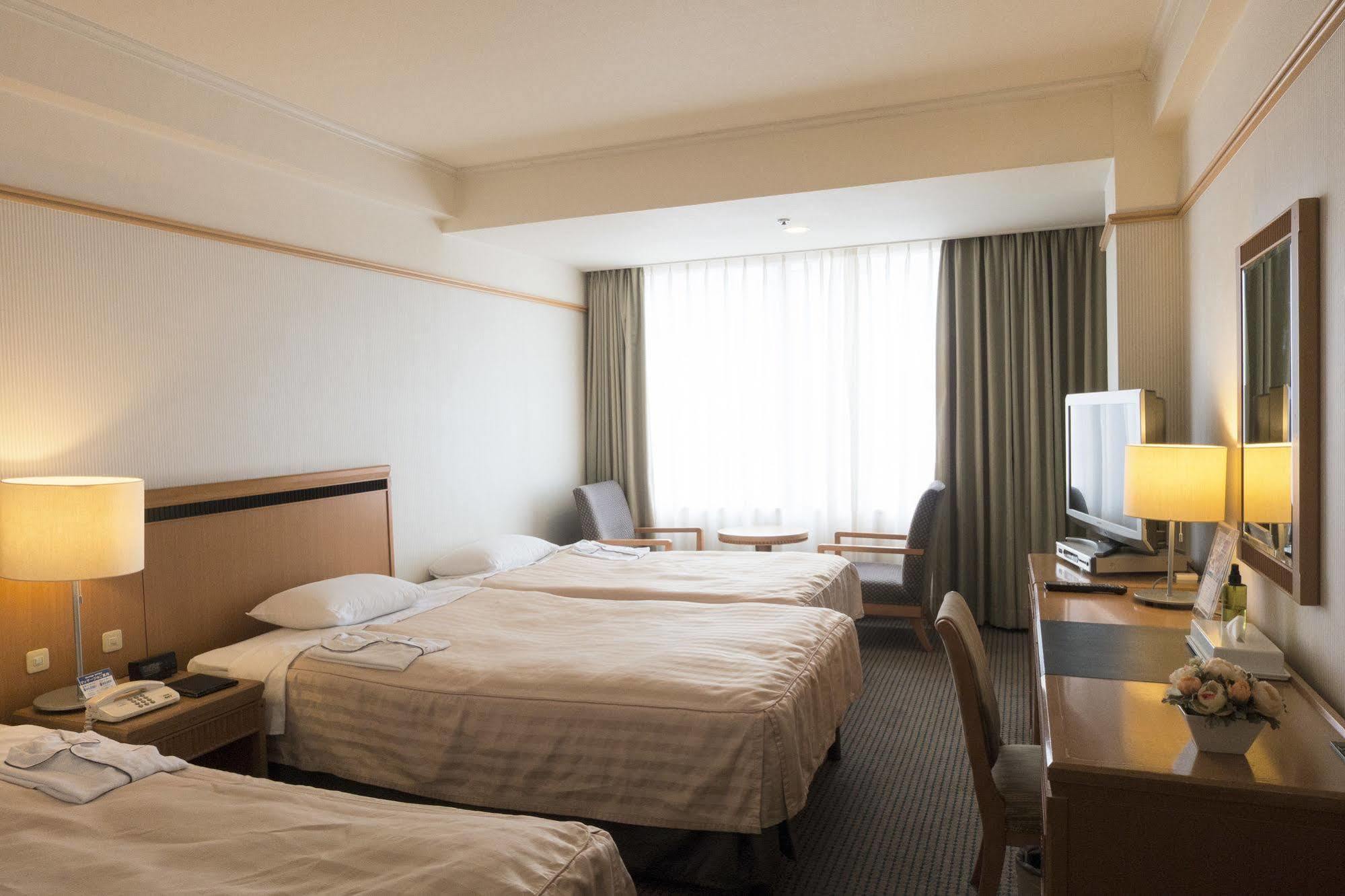 Orion Hotel Naha Extérieur photo